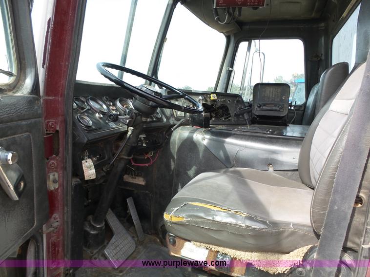 image for item AR9393 1993 Volvo WX64 feed truck