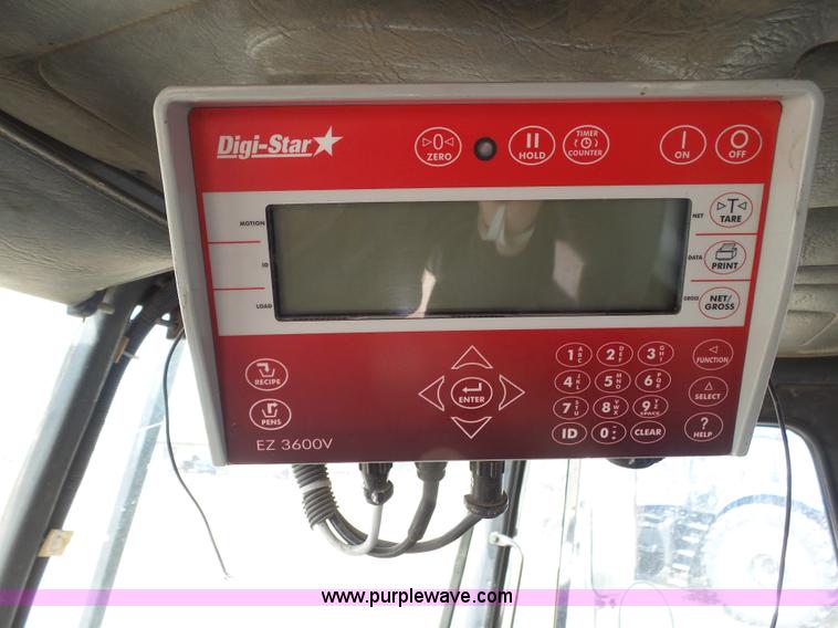 image for item AR9393 1993 Volvo WX64 feed truck