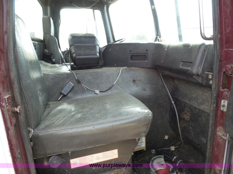 image for item AR9393 1993 Volvo WX64 feed truck