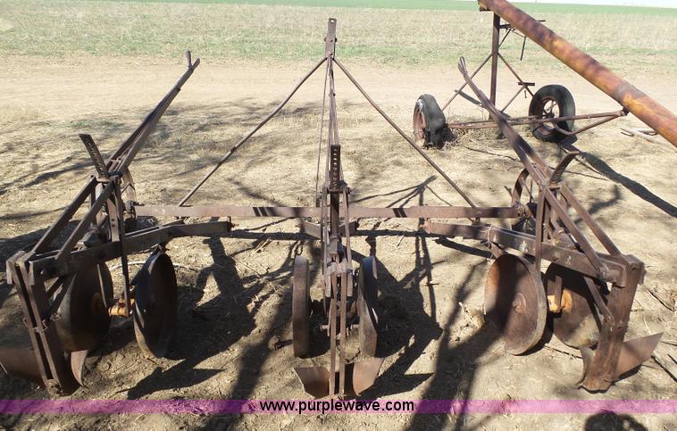 image for item AR9425 Lister three row plow