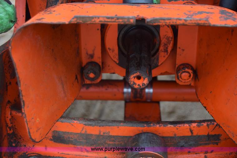 image for item AW9892 Case 930 Comfort King tractor