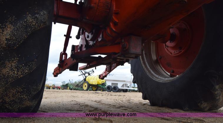 image for item AW9892 Case 930 Comfort King tractor