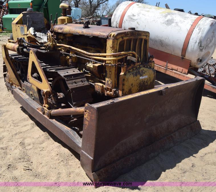 image for item AW9959 Caterpillar D4 dozer