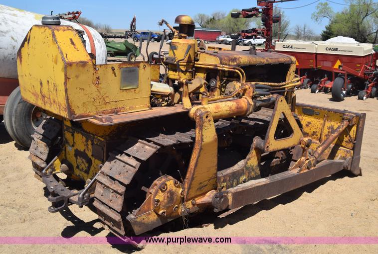 image for item AW9959 Caterpillar D4 dozer