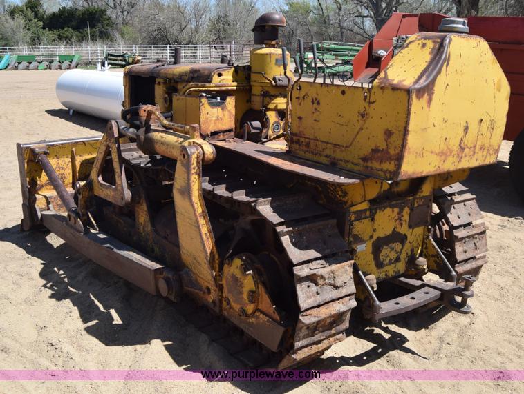 image for item AW9959 Caterpillar D4 dozer