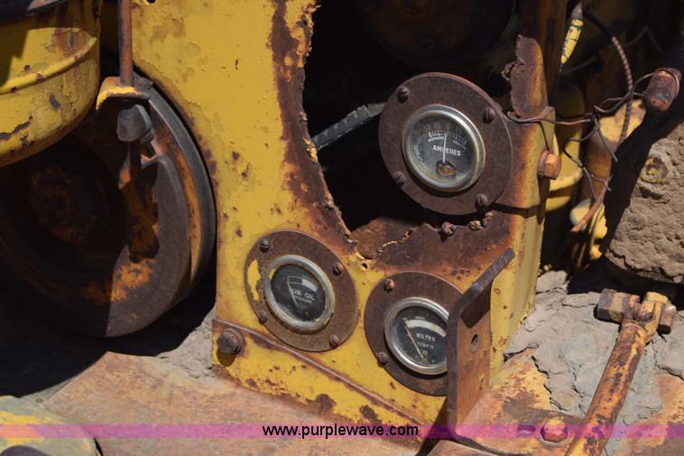 image for item AW9959 Caterpillar D4 dozer