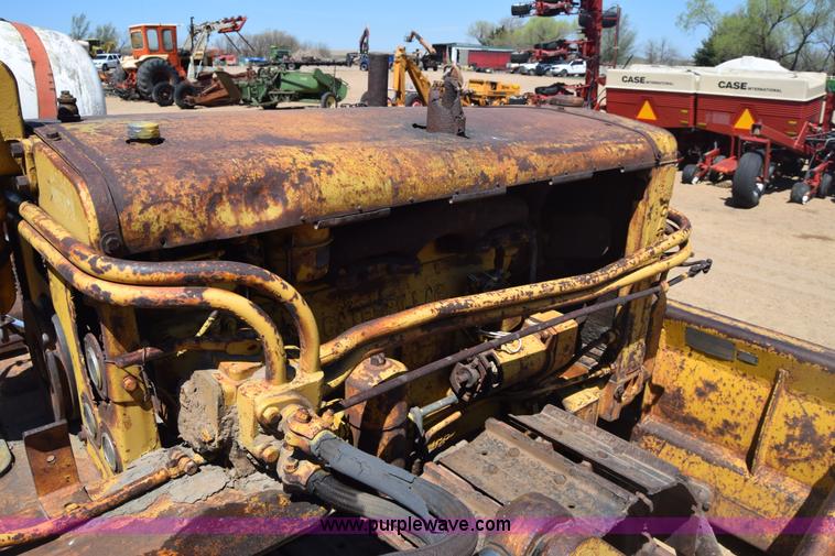 image for item AW9959 Caterpillar D4 dozer