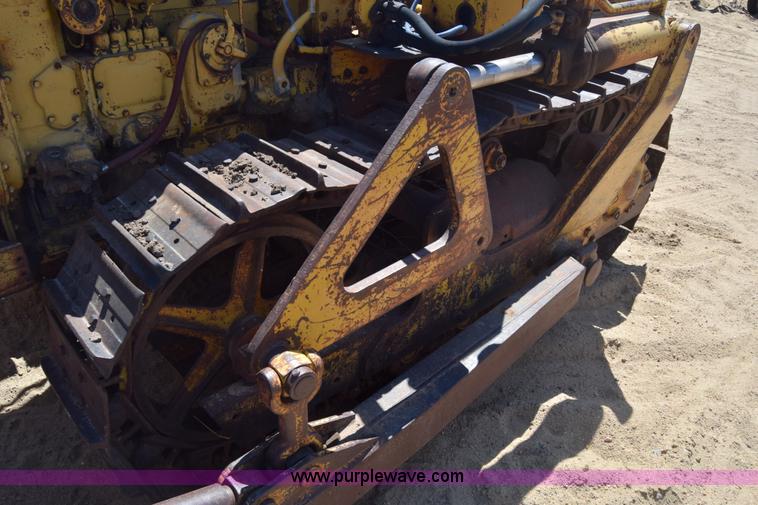image for item AW9959 Caterpillar D4 dozer