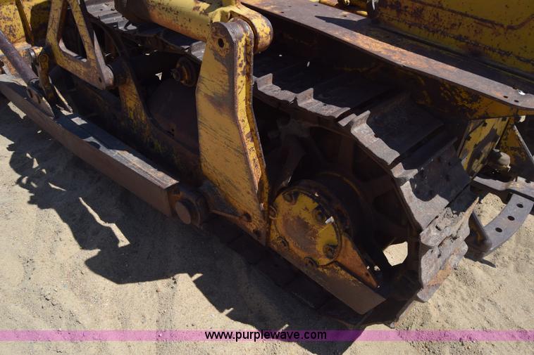image for item AW9959 Caterpillar D4 dozer