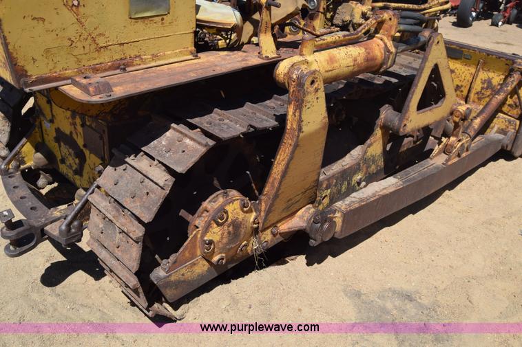 image for item AW9959 Caterpillar D4 dozer