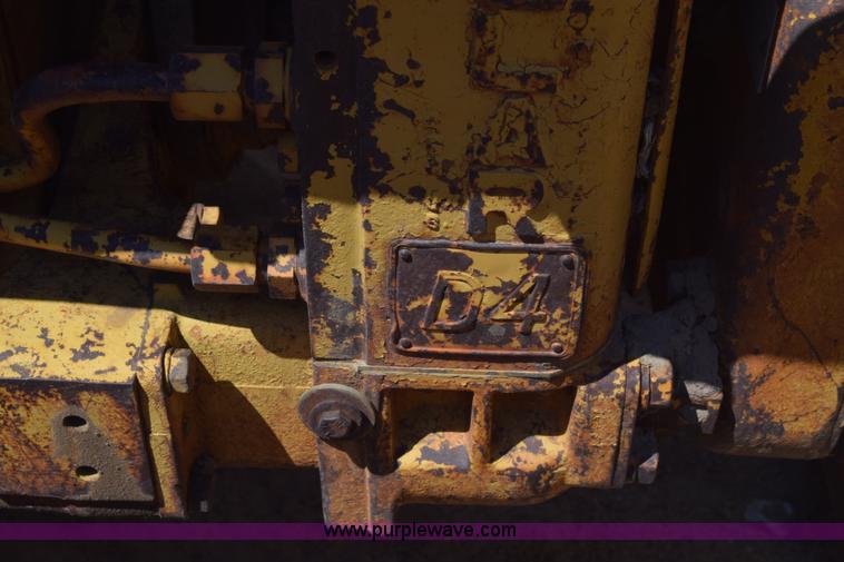 image for item AW9959 Caterpillar D4 dozer