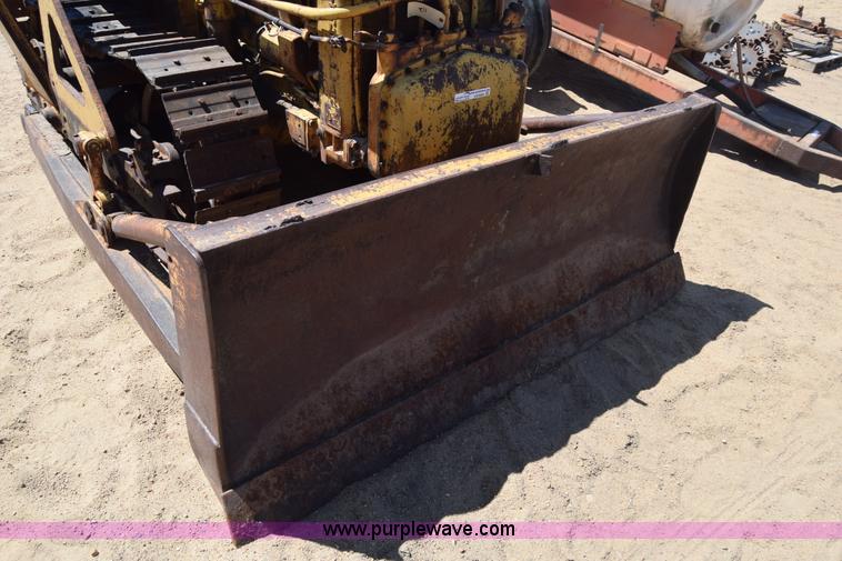image for item AW9959 Caterpillar D4 dozer