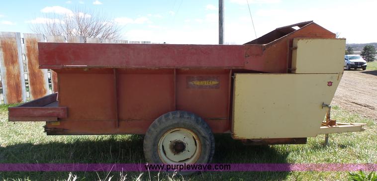 image for item BE9772 Schuler 125S feed wagon