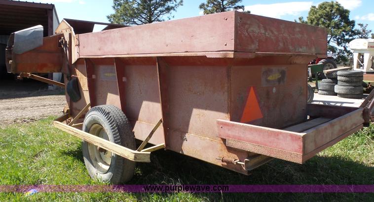 image for item BE9772 Schuler 125S feed wagon