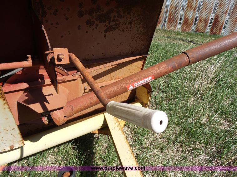 image for item BE9772 Schuler 125S feed wagon