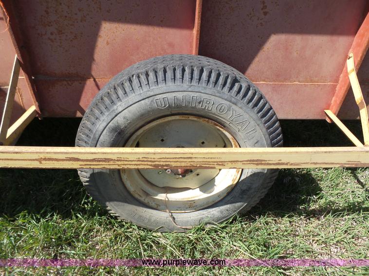 image for item BE9772 Schuler 125S feed wagon