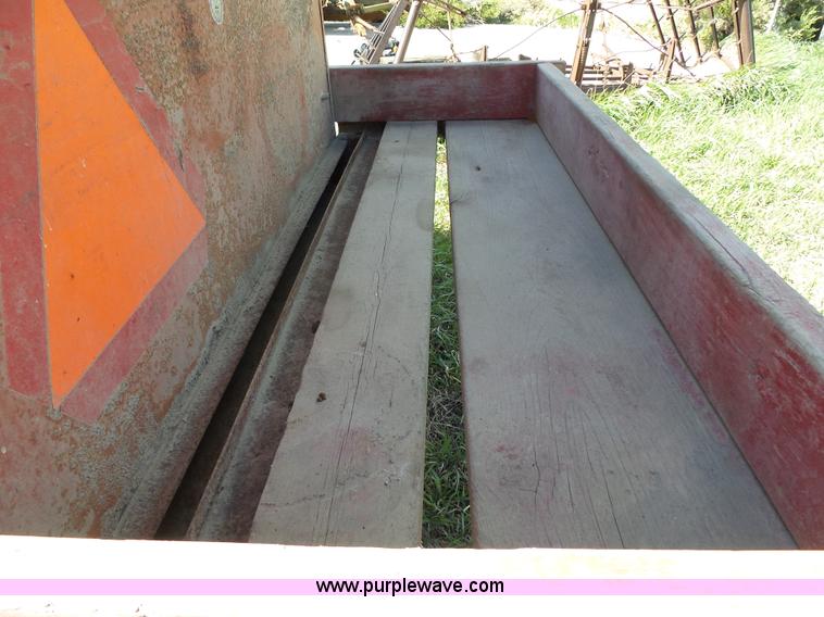 image for item BE9772 Schuler 125S feed wagon