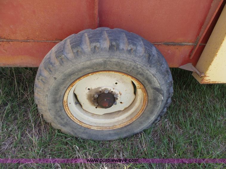 image for item BE9772 Schuler 125S feed wagon