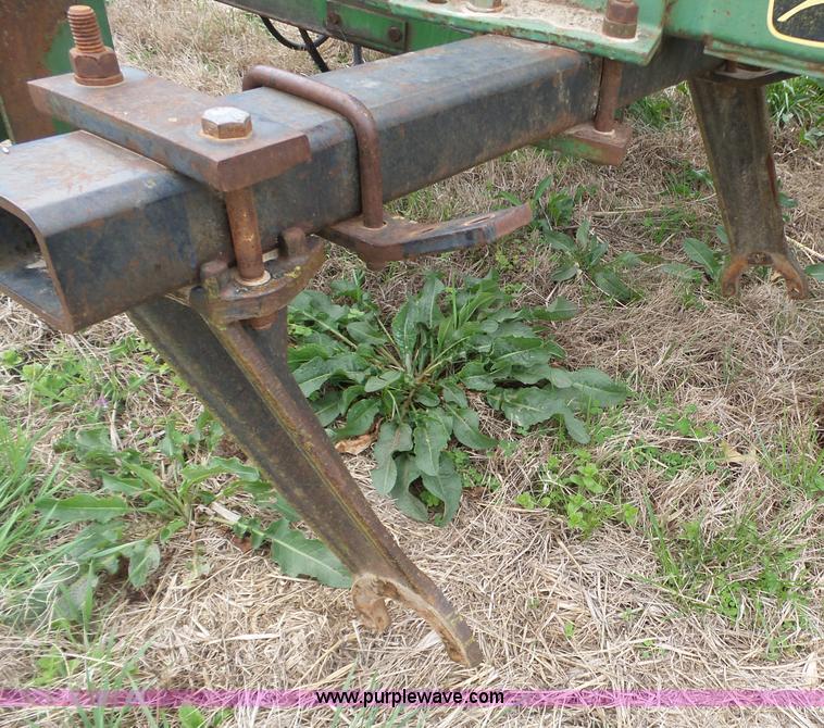 image for item BL9542 John Deere T2030 off-set disk