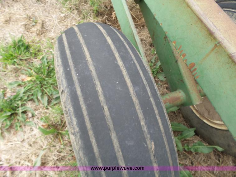 image for item BL9542 John Deere T2030 off-set disk