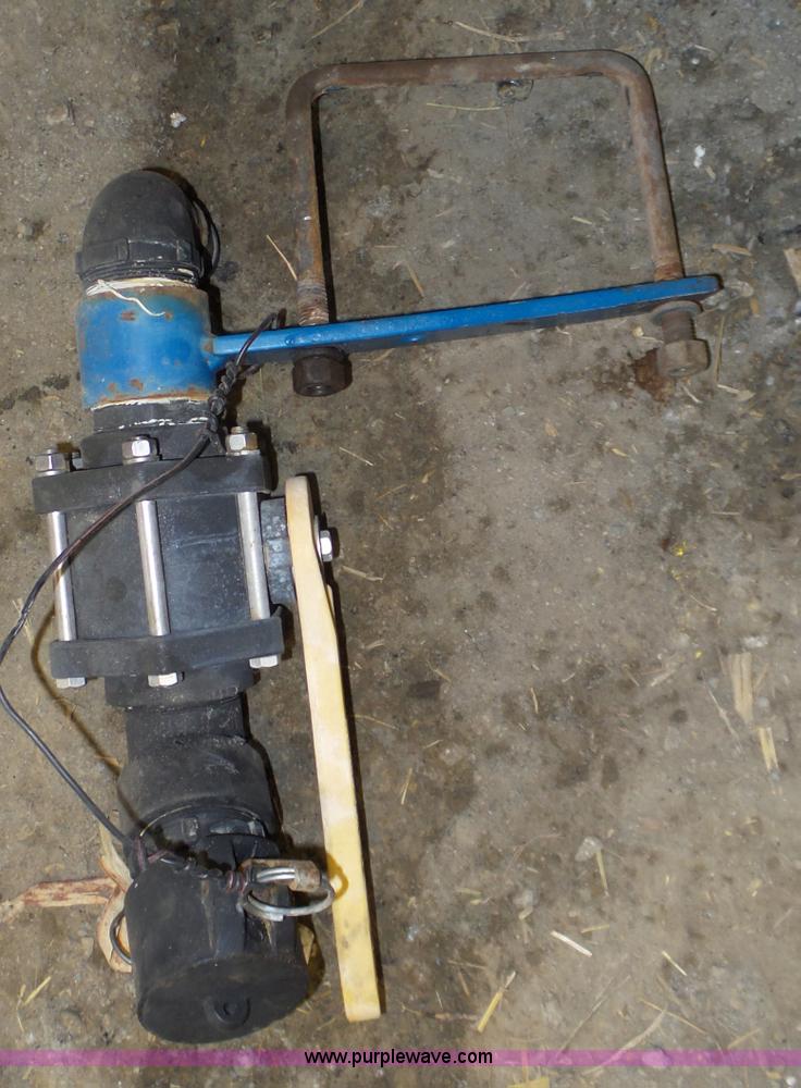 image for item BL9544 (4) 2014 Ace Roto-Mold poly tanks