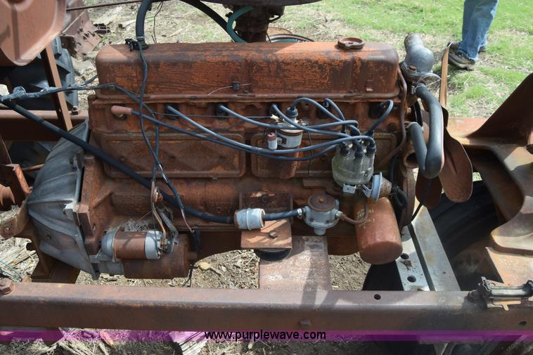 image for item BW9463 Farmall F30 tractor