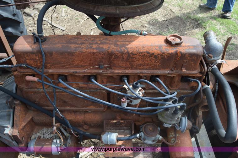 image for item BW9463 Farmall F30 tractor
