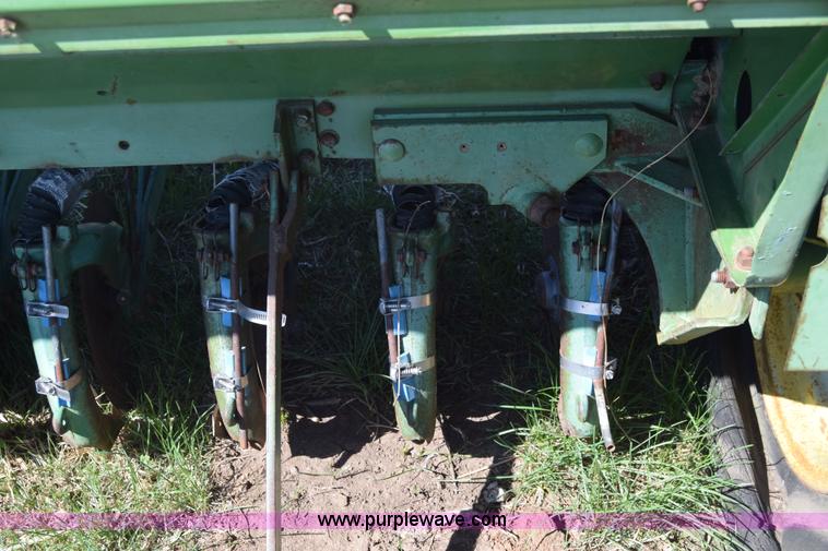 image for item BX9912 John Deere grain drill