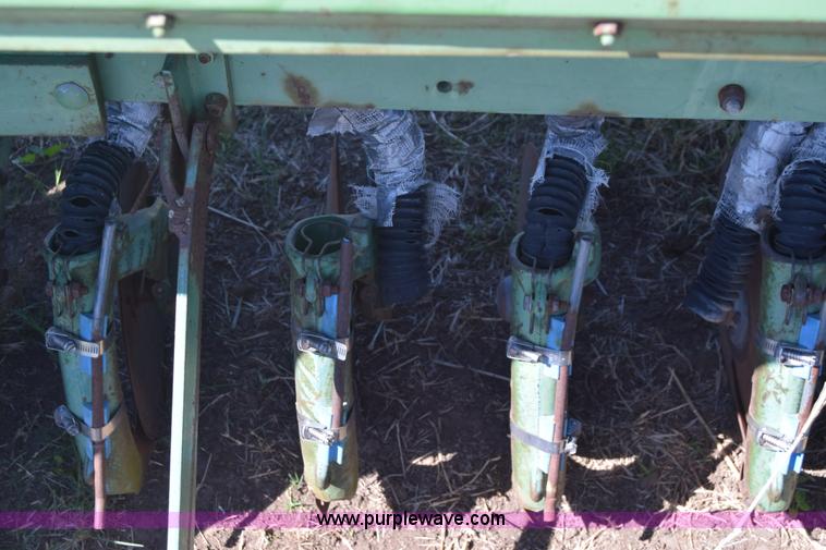 image for item BX9912 John Deere grain drill