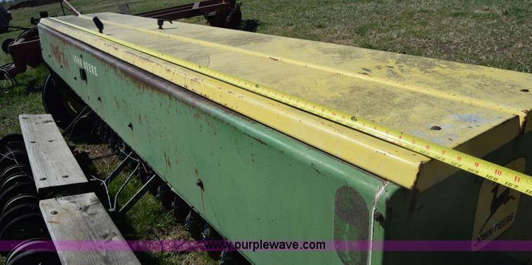 image for item BX9912 John Deere grain drill