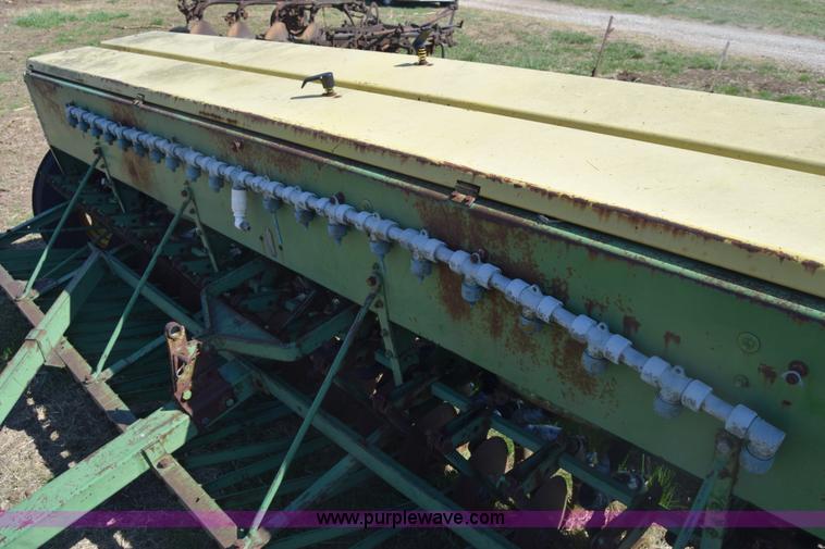image for item BX9912 John Deere grain drill
