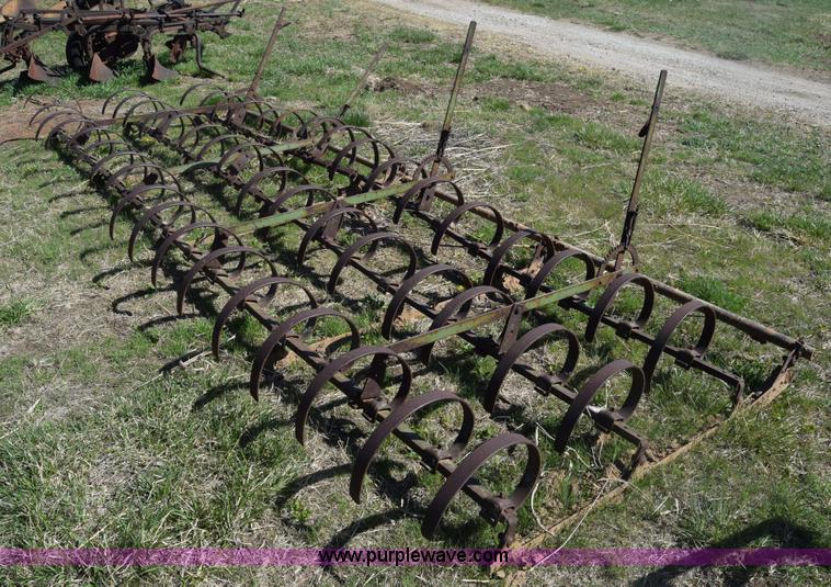 image for item BX9917 Spring tooth harrow