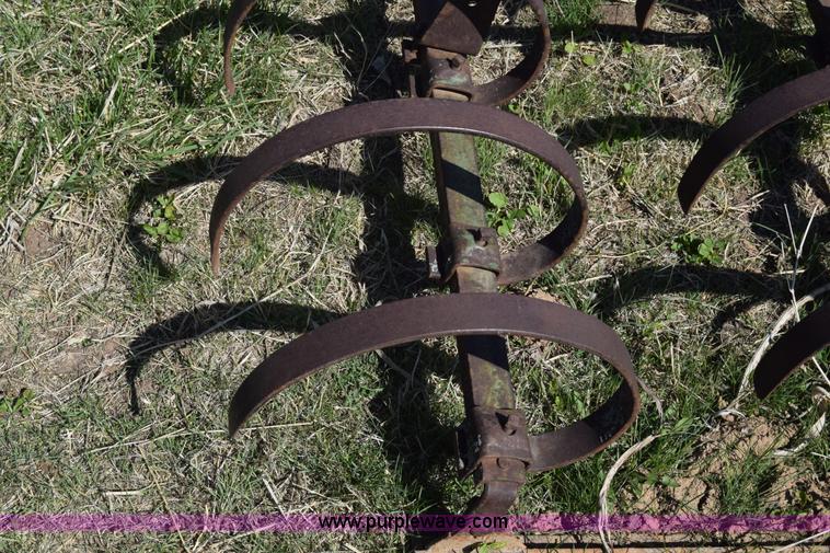 image for item BX9917 Spring tooth harrow