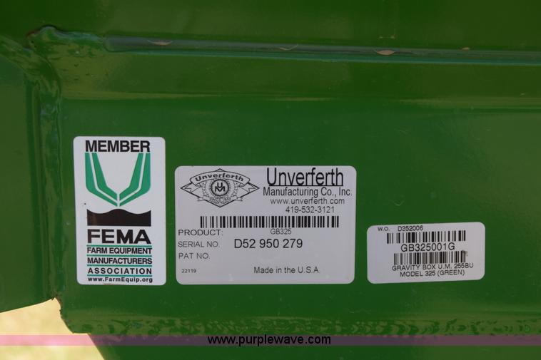 image for item BX9959 2012 Unverferth 325 gravity wagon