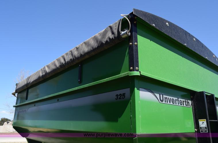 image for item BX9959 2012 Unverferth 325 gravity wagon