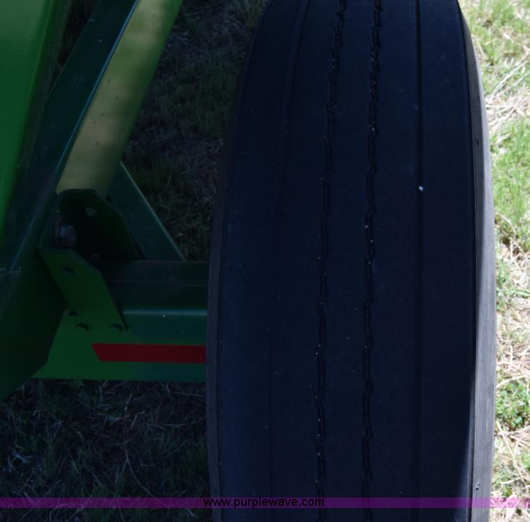 image for item BX9959 2012 Unverferth 325 gravity wagon