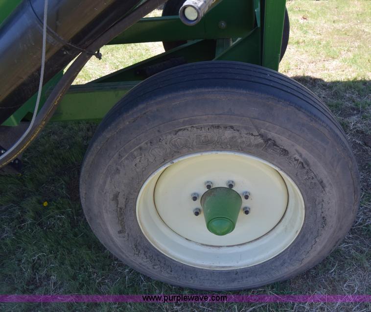 image for item BX9959 2012 Unverferth 325 gravity wagon