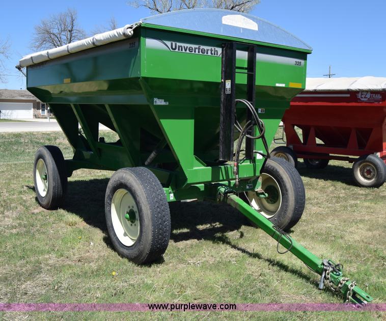 image for item BX9960 2012 Unverferth 325 gravity wagon