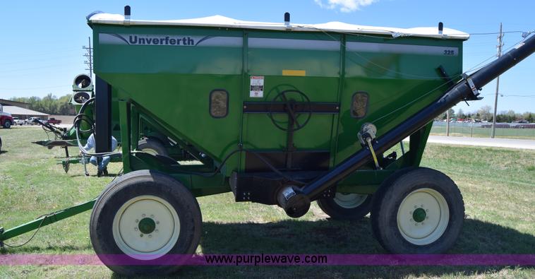 image for item BX9960 2012 Unverferth 325 gravity wagon