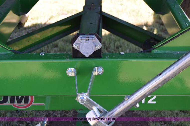 image for item BX9960 2012 Unverferth 325 gravity wagon