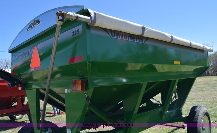 image for item BX9960 2012 Unverferth 325 gravity wagon