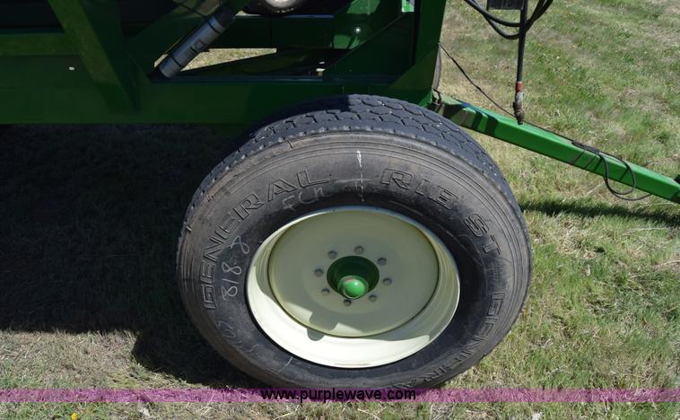 image for item BX9960 2012 Unverferth 325 gravity wagon