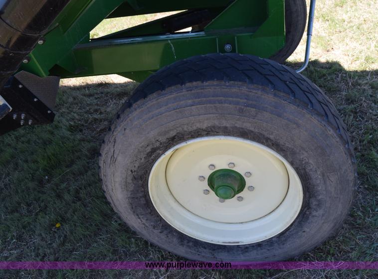 image for item BX9960 2012 Unverferth 325 gravity wagon