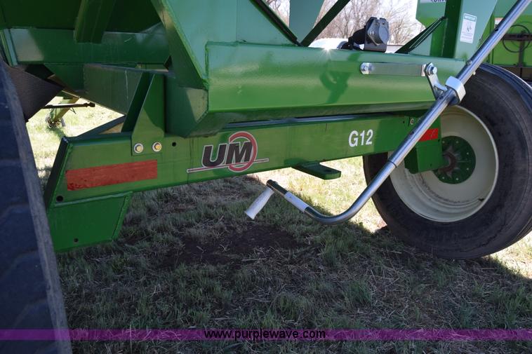 image for item BX9960 2012 Unverferth 325 gravity wagon