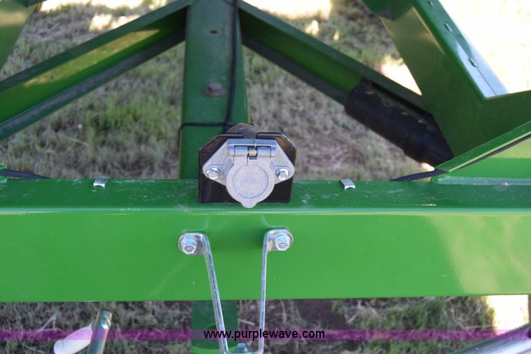 image for item BX9960 2012 Unverferth 325 gravity wagon