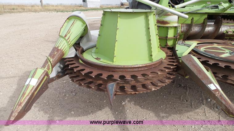 image for item BZ9075 2004 Claas RU600 rotary corn head