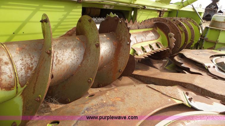 image for item BZ9075 2004 Claas RU600 rotary corn head