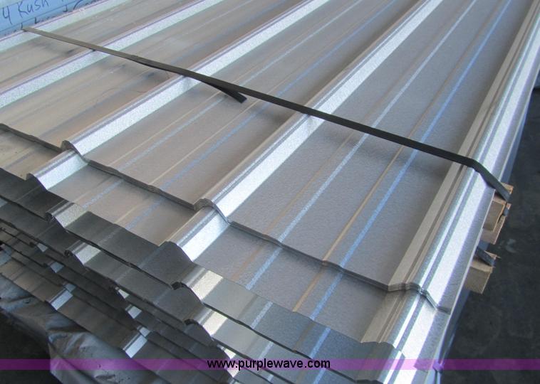 image for item F1243 (80) sheets of metal siding/roofing