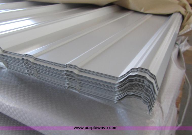image for item F1251 (30) sheets of metal siding/roofing