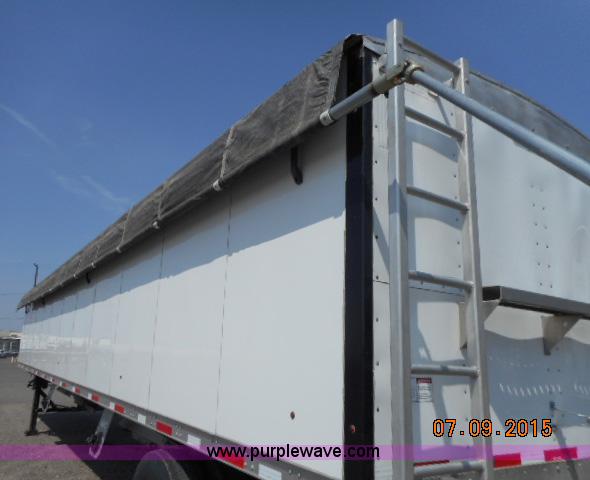 image for item G7344 2012 Aulick 4266GT2 double hopper grain trailer
